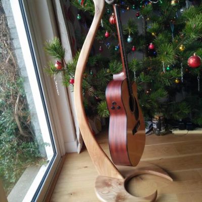 guitar stand from elm board